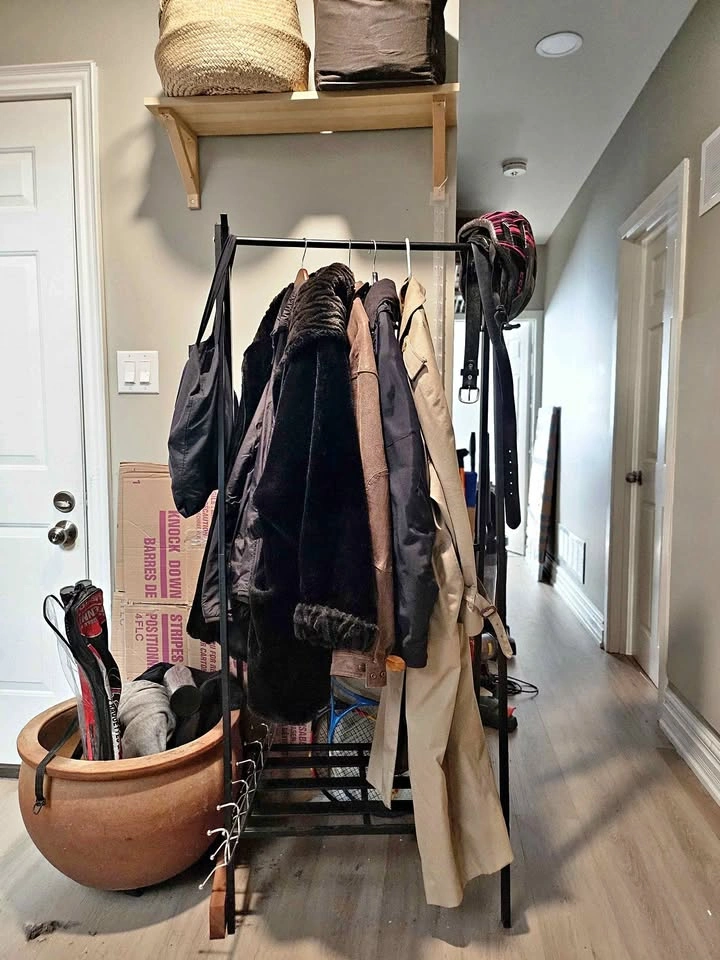 Metal Garment Rack with Bottom Shelf