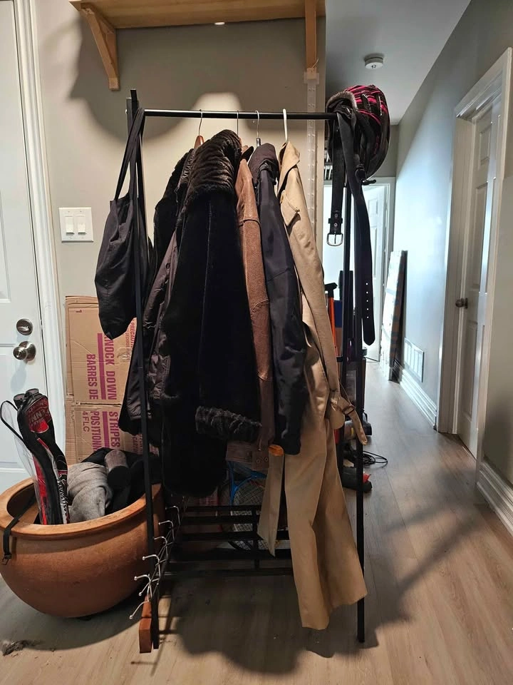 Metal Garment Rack with Bottom Shelf - photo 2