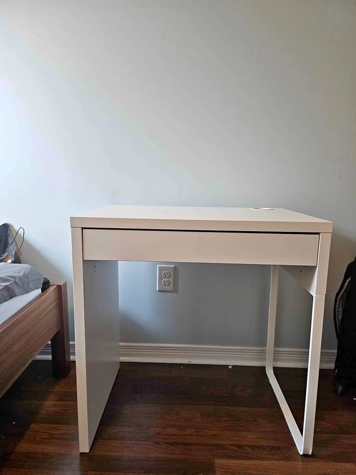 White Ikea Desk