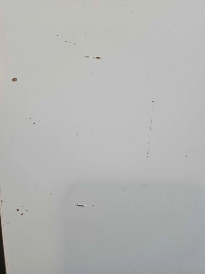 White Ikea Desk - photo 4