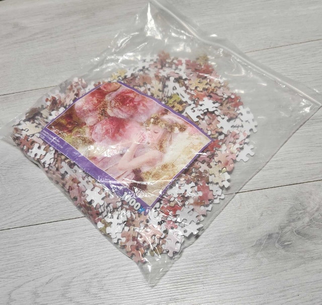 Rose Puzzle (1000 Pieces)