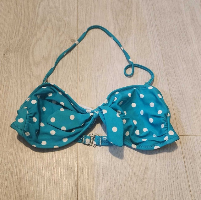 Blue Polka Dot Bikini Top (Size Large)