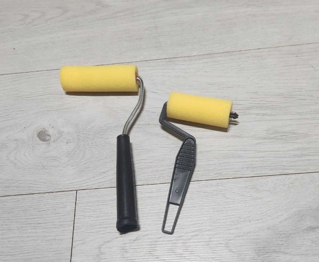 2 Small Paint Rollers - photo 2