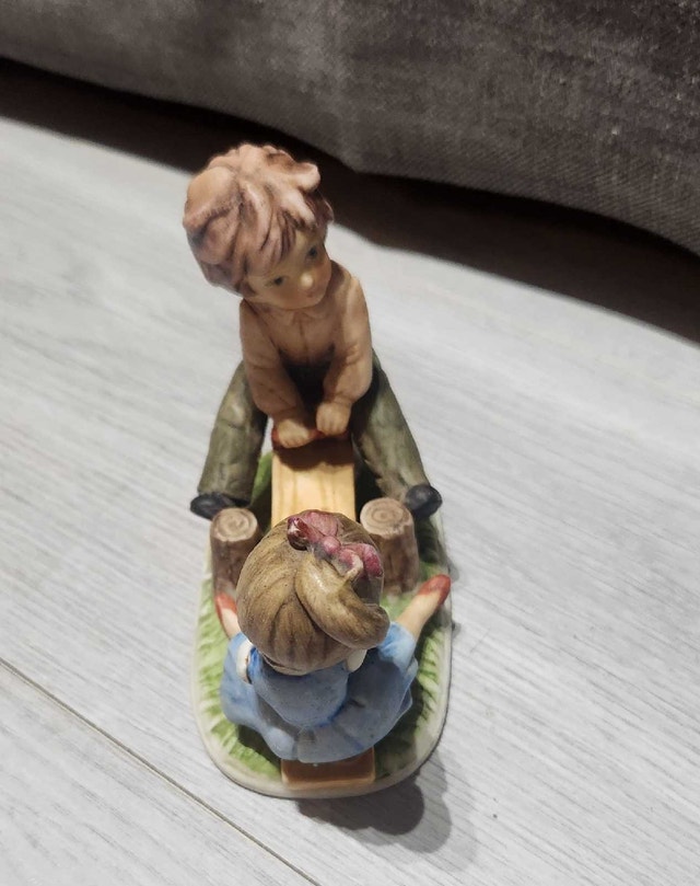 Vintage Erich Stauffer Hummel Figurine - photo 2