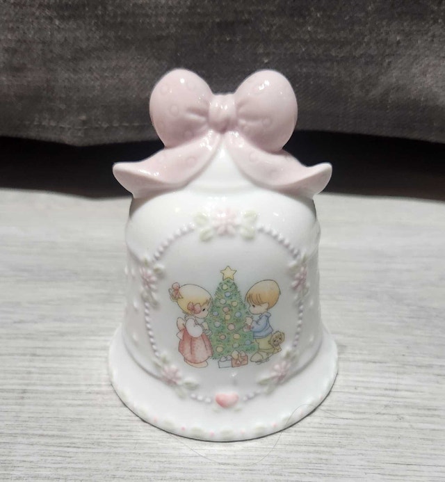 Vintage Precious Moments "Christmas Couple Decorating Tree" Bell