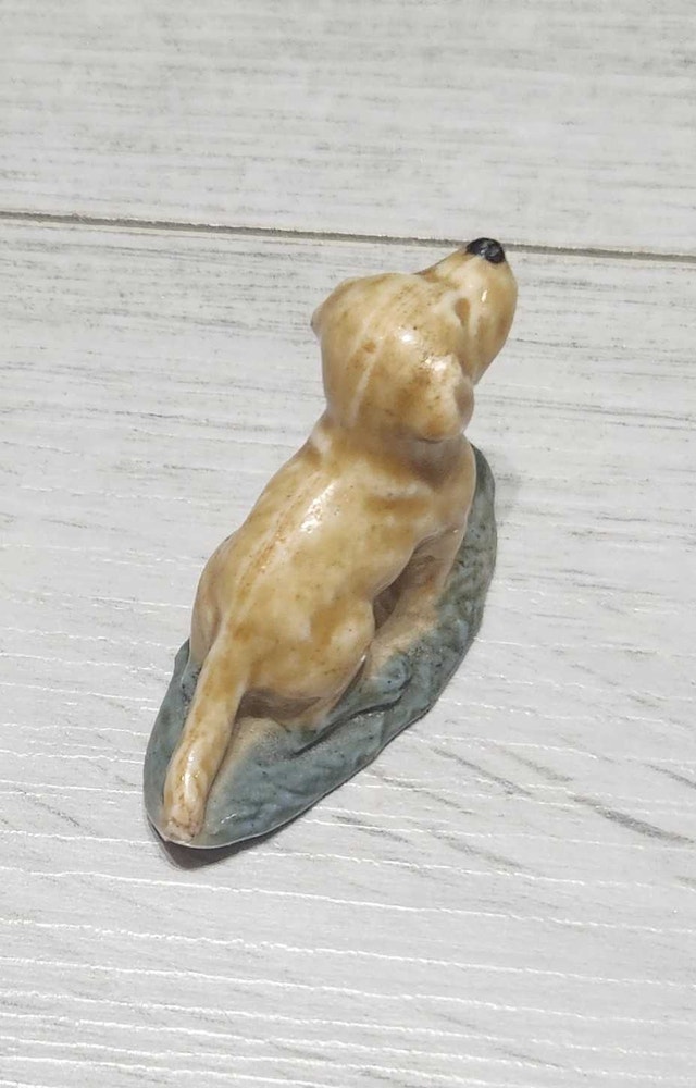 Vintage Red Rose Tea Wade England Irish Settler Mini Figurine - photo 3