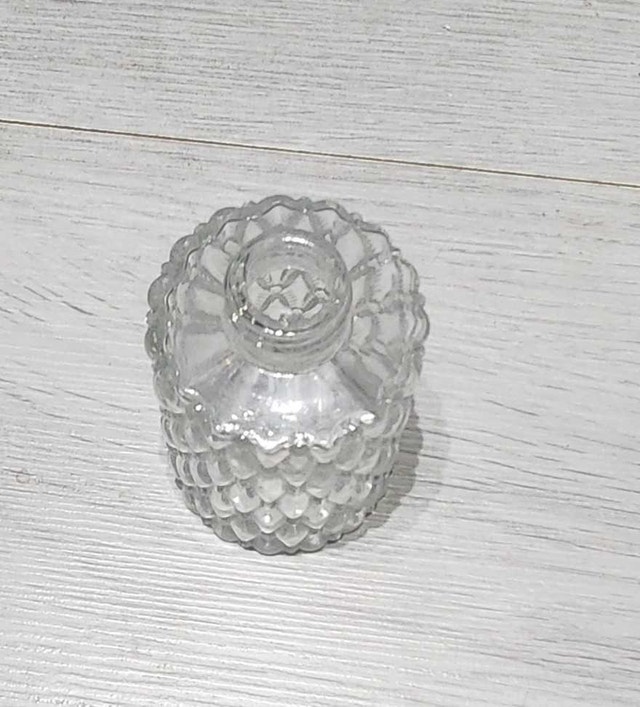 Small Vintage Glass Vase - photo 3