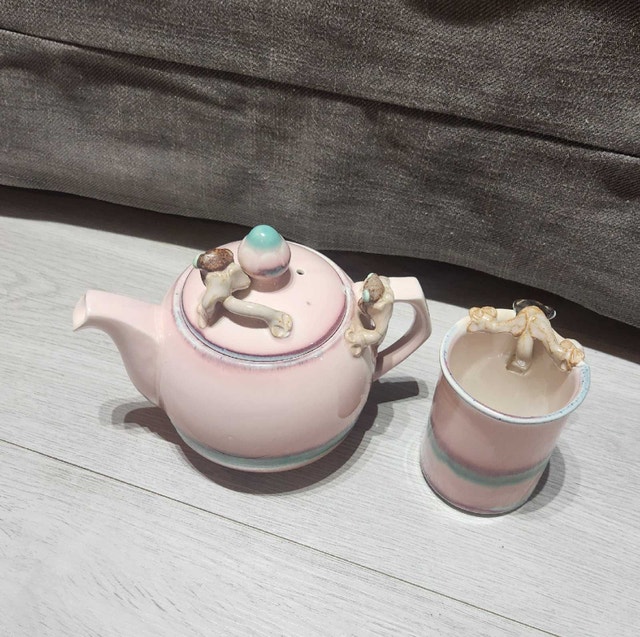 Vintage Pink Teapot & Mug With Frogs - photo 4