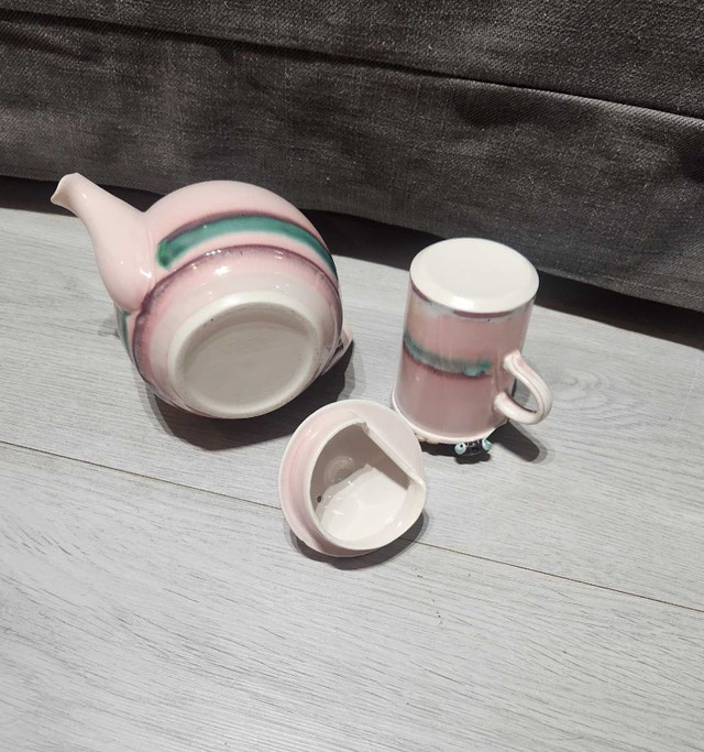 Vintage Pink Teapot & Mug With Frogs - photo 5