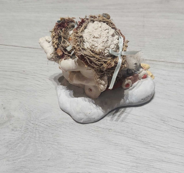 Vintage Dreamsicle Cherub Figurine #401 Three Wheeling - photo 3