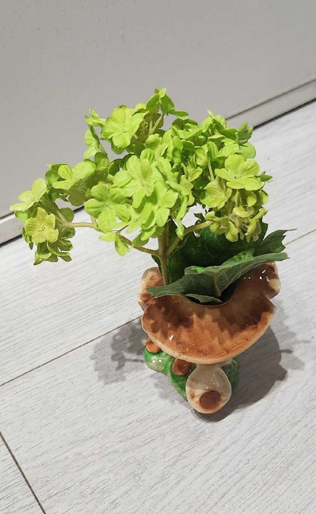 Vintage Royal Sealy Gnome/Pixie Mushroom Bud Vase - photo 3