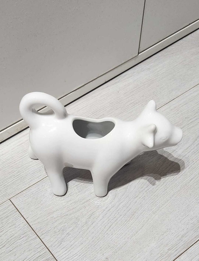 Ceramic Cow Shape Milk Creamer (100 ML) - photo 2