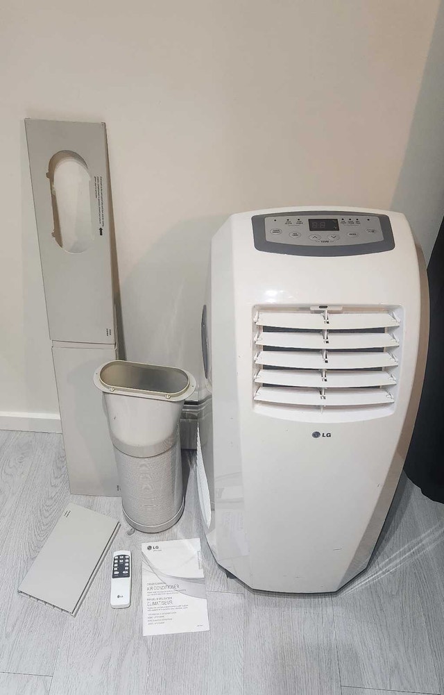 Portable AC Unit With Outdoor Vent