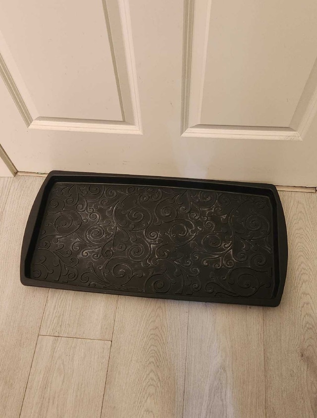 Black Plastic Shoe Tray