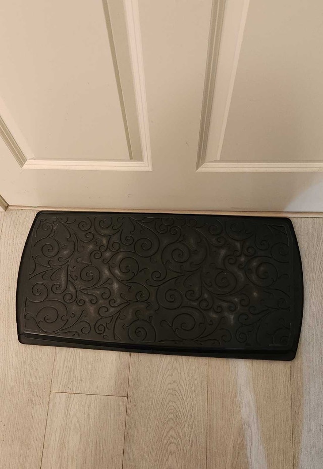 Black Plastic Shoe Tray - photo 2