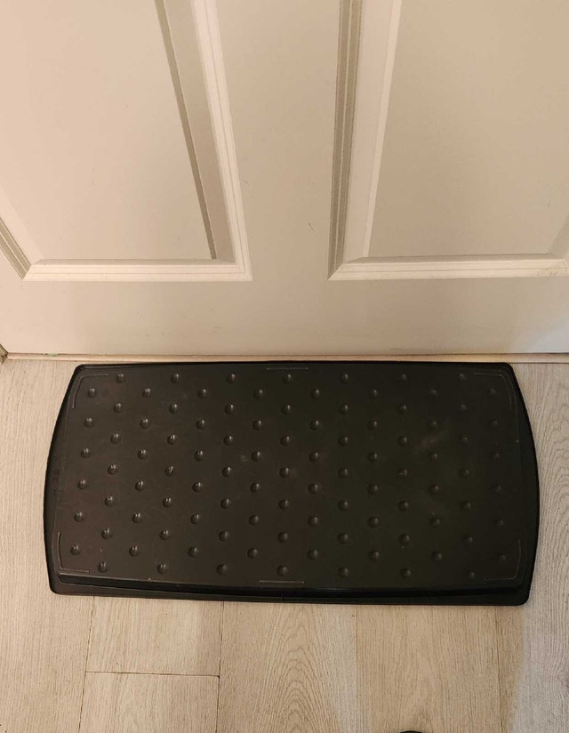 Black Plastic Polka Dot Show Mat - photo 2