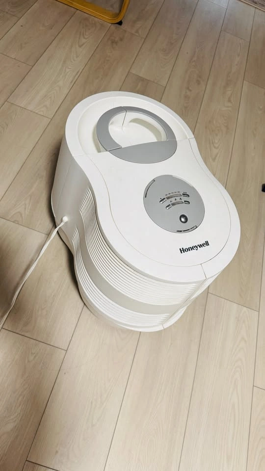 Honeywell Humidifier - photo 3