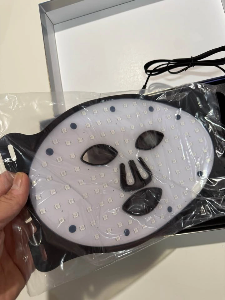 Red Light Therapy Face Mask with Portable Remote - photo 3