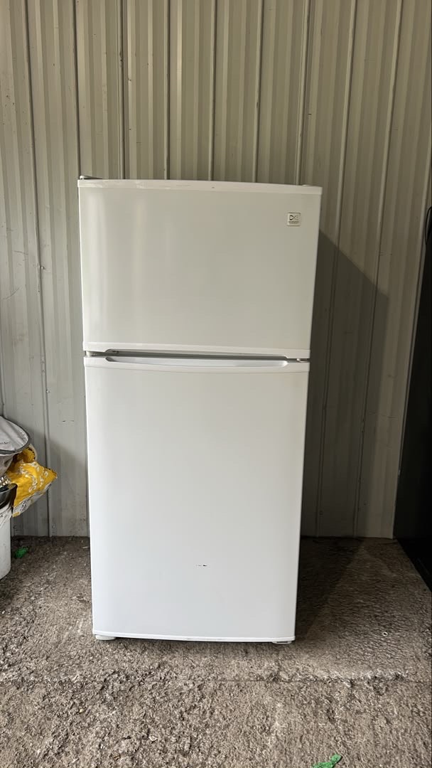 refrigerator - photo 2