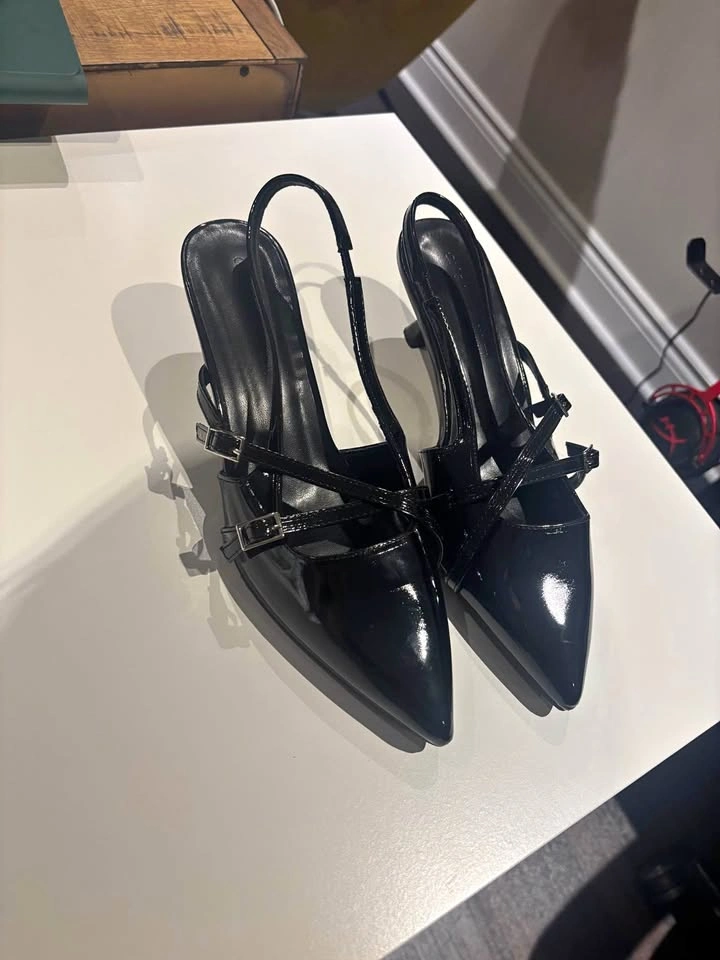 Women’s black heels