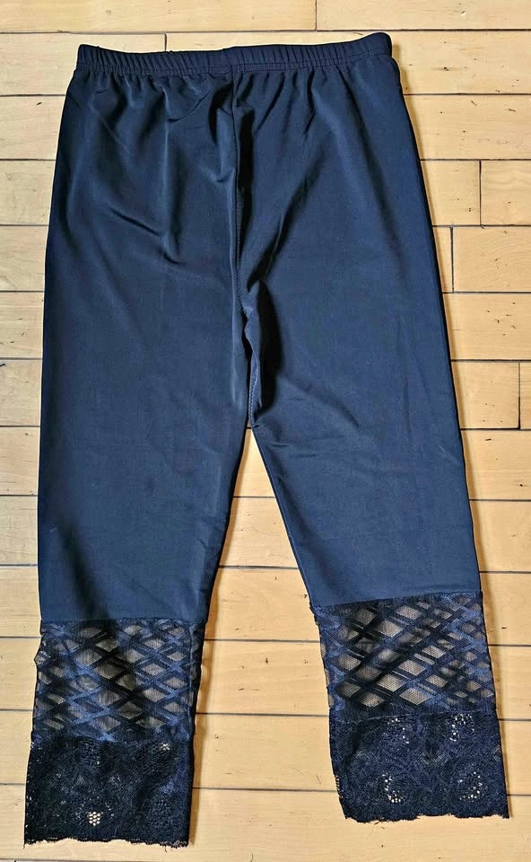 Brand New Women's Black Lace Mesh Capri Leggings - Size S/M