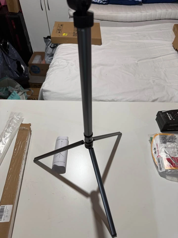Telescopic Floor Tripod Projector Stand - Adjustable Height - photo 3