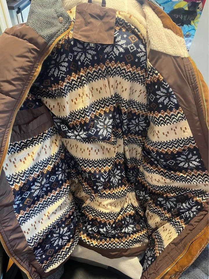 Brown Puffer Jacket Size XXL - photo 2