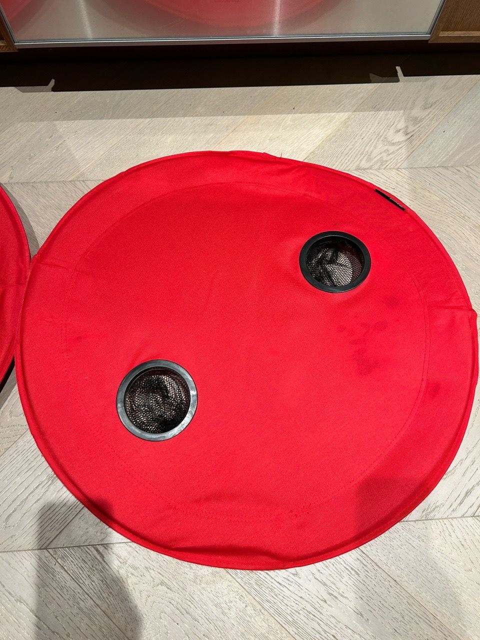 Red portable fold up table - photo 3