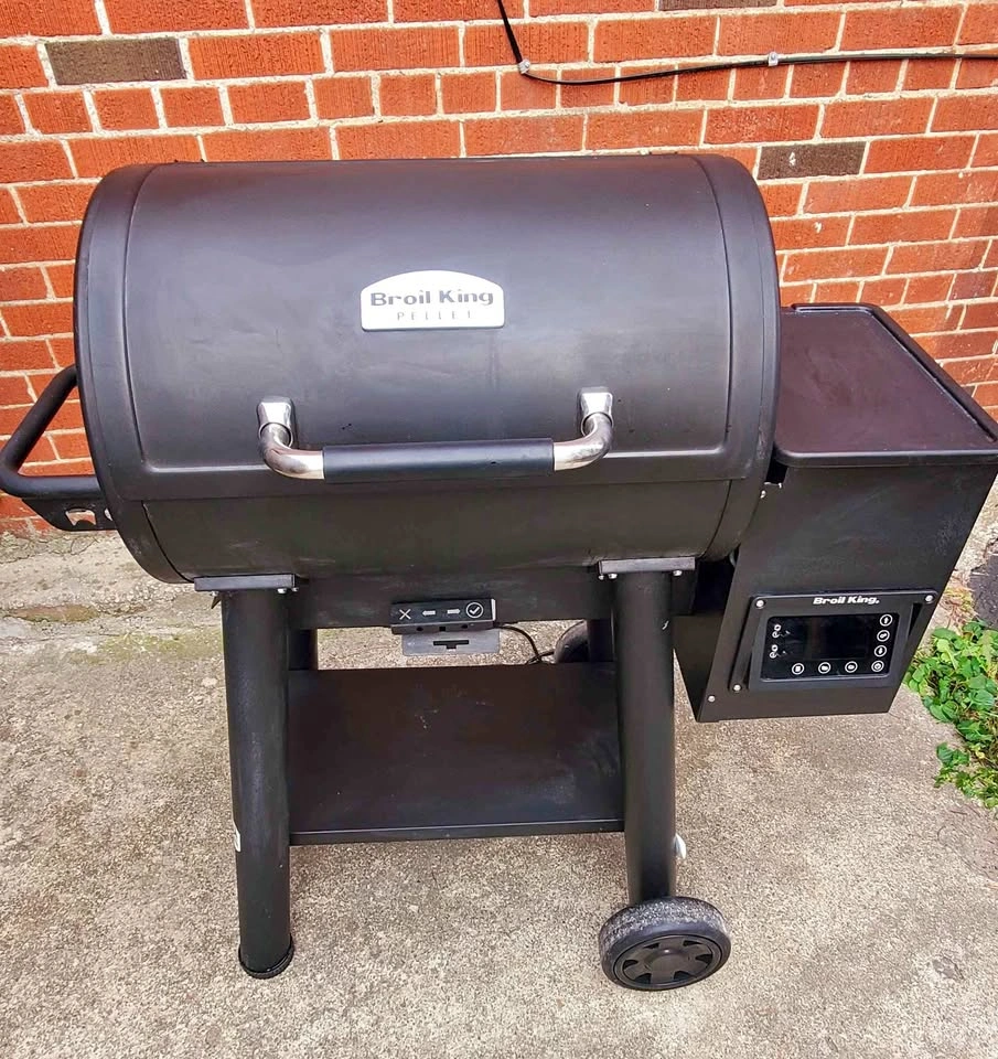 Broil King Electric Pellet BBQ Grill & Smoker + Extras