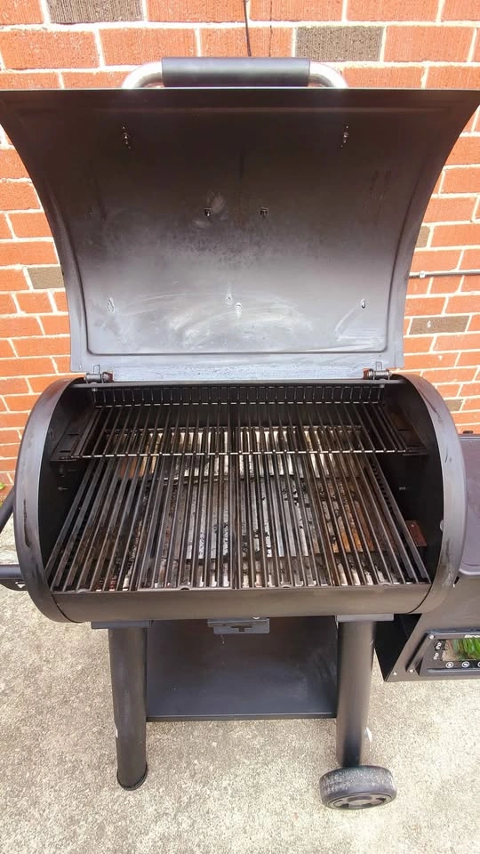 Broil King Electric Pellet BBQ Grill & Smoker + Extras - photo 2