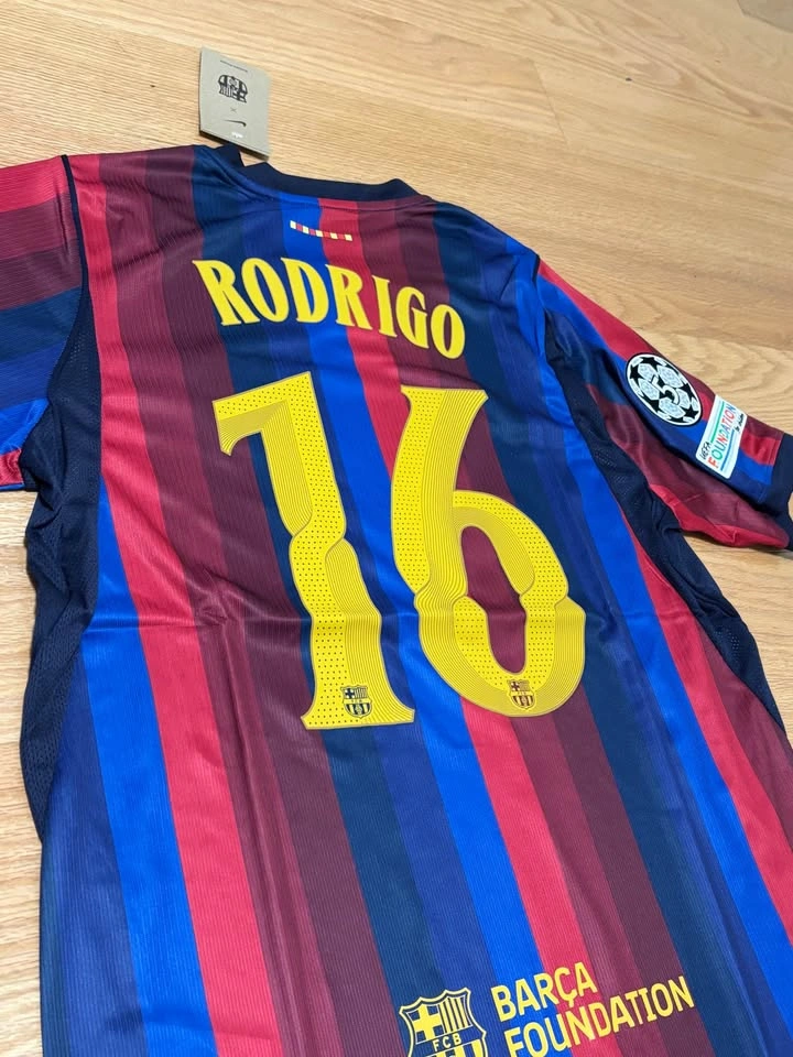 Nike FC Barcelona Rodrigo #16 Soccer Jersey Size L - photo 4