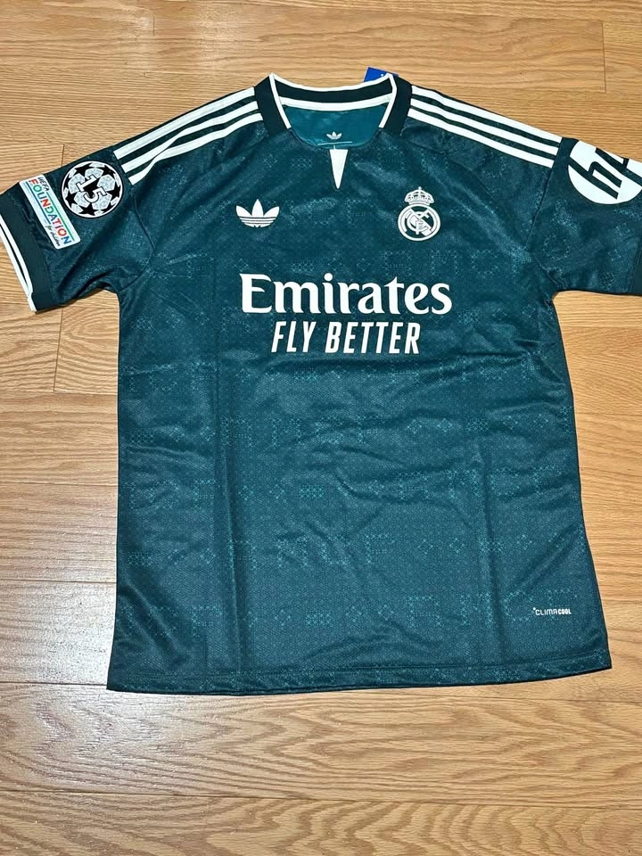 Adidas Real Madrid Mbappé #10 Soccer Jersey