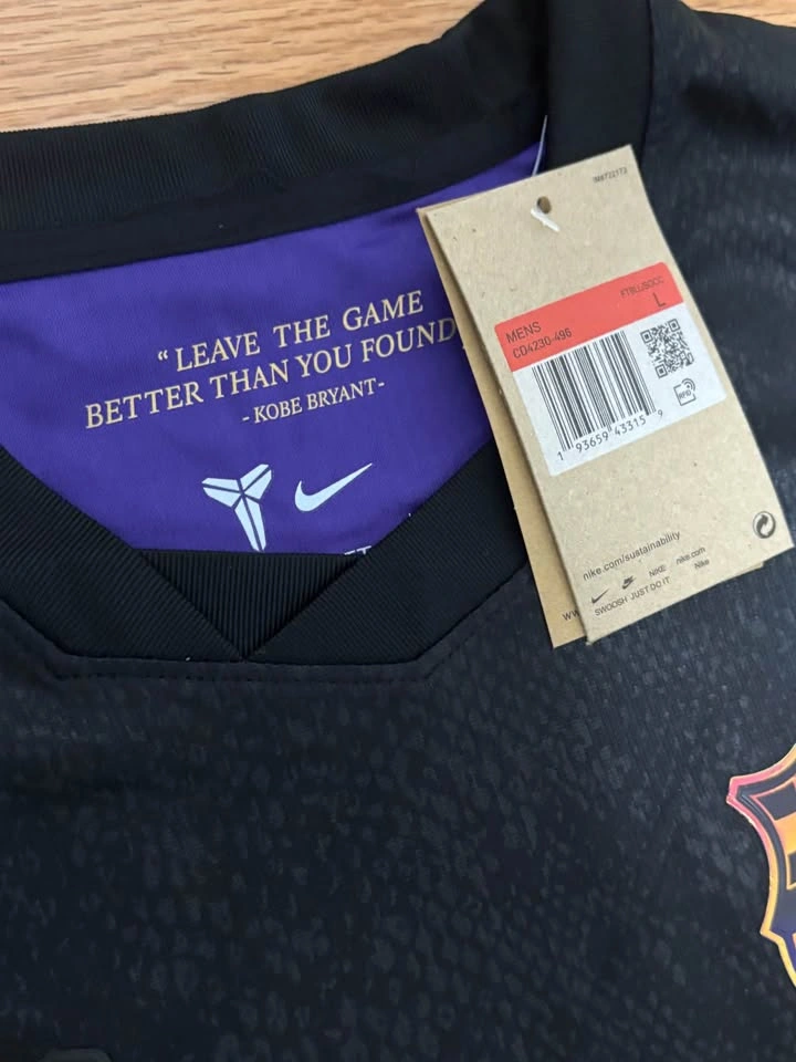 Nike FC Barcelona Pedri #8 Kobe Bryant Tribute Jersey Size L - photo 2