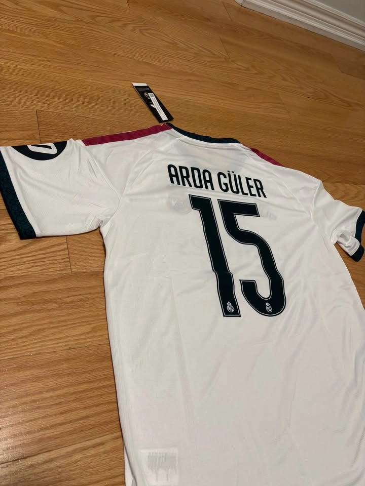 Adidas Real Madrid Arda Güler #15 Jersey Size L - photo 4