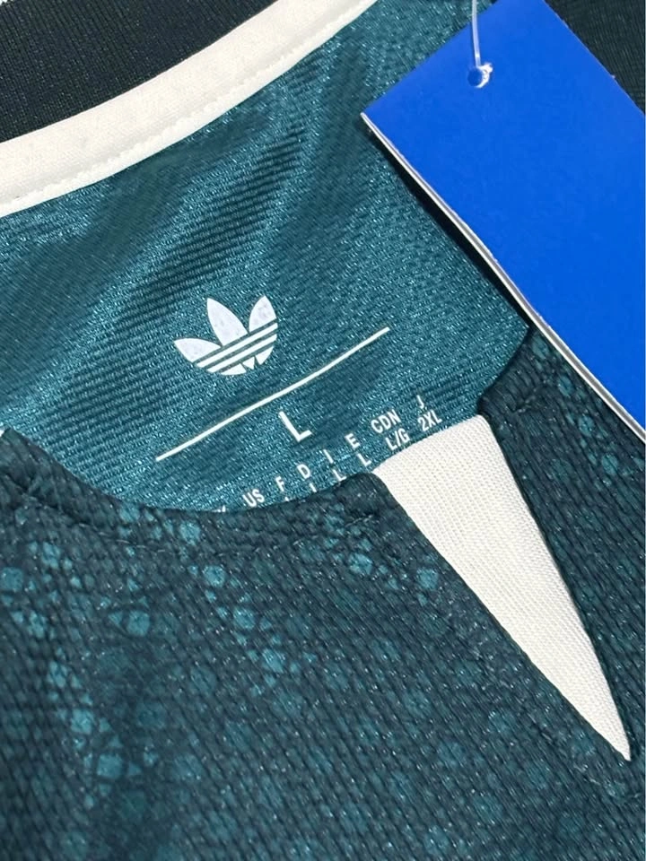 Adidas Real Madrid “VINI JR” Second Jersey Size L - photo 3