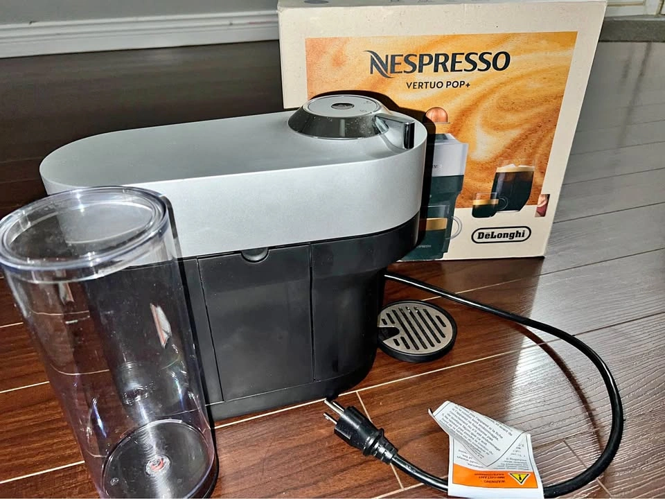Nespresso Coffee Machine (Brand New - Used once)