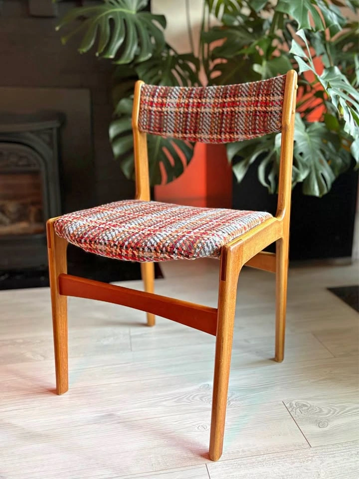 VINTAGE DANISH TEAK MCM SET OF 4 DINING CHAIRS!