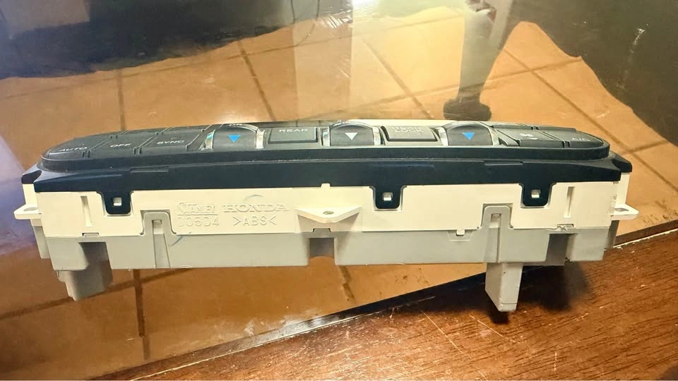 Honda Odyssey Climate Control Panel 79600-SHJ OEM - photo 2