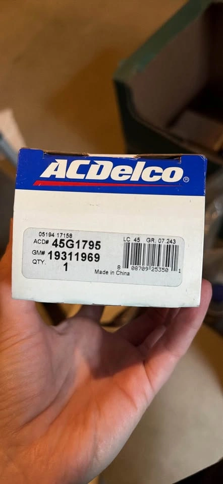 Volvo car parts for belt repair - photo 2