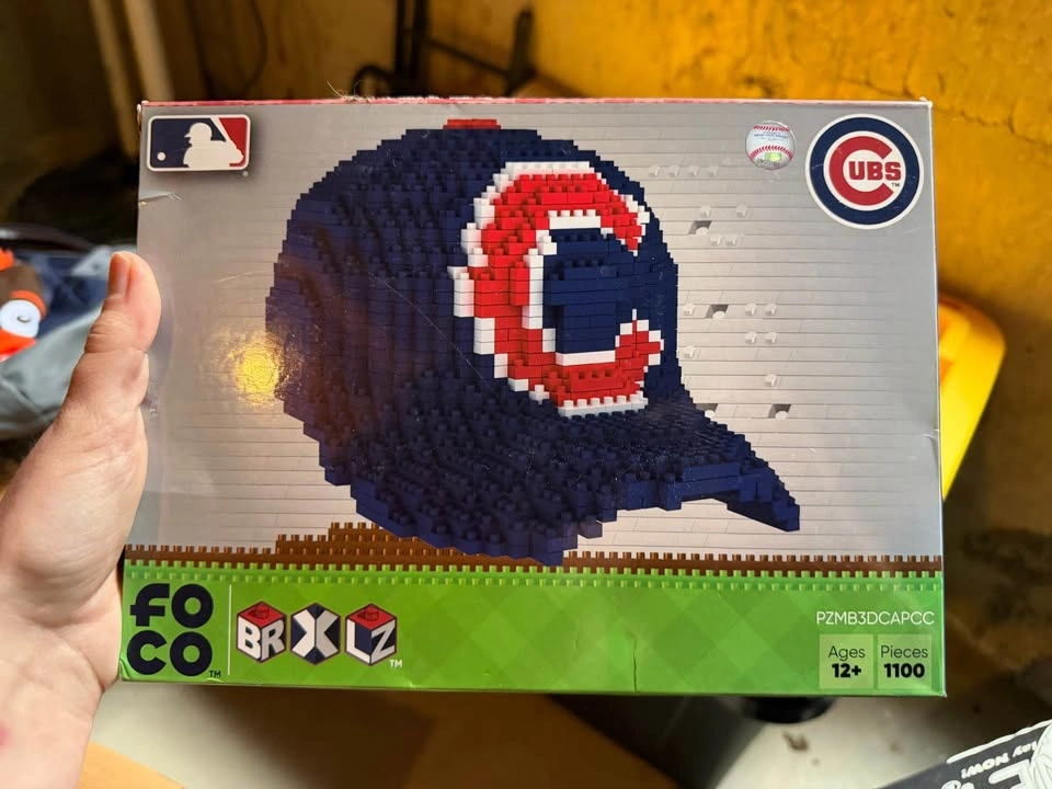 Cubs hat unopened Lego set - photo 2
