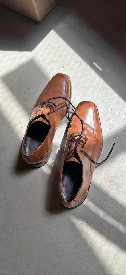 Florsheim size 8.5 m leather shoes