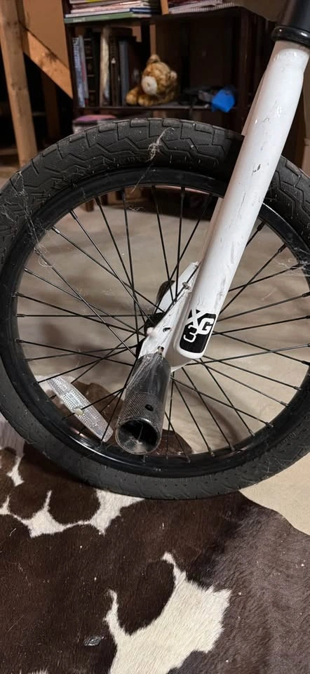 X games bike with pegs - photo 4