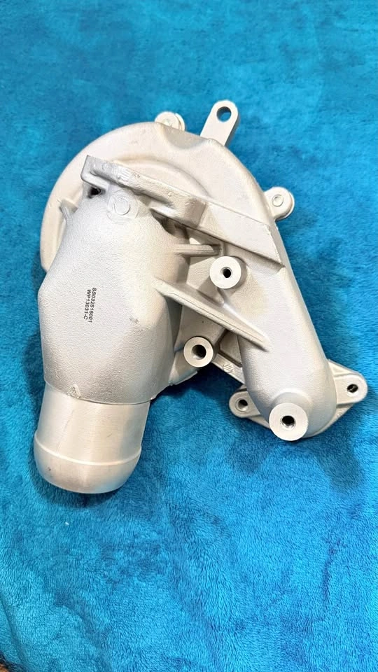 Water Pump Engine for Chevy/GMC Silverado/Sierra 2500HD/3500HD