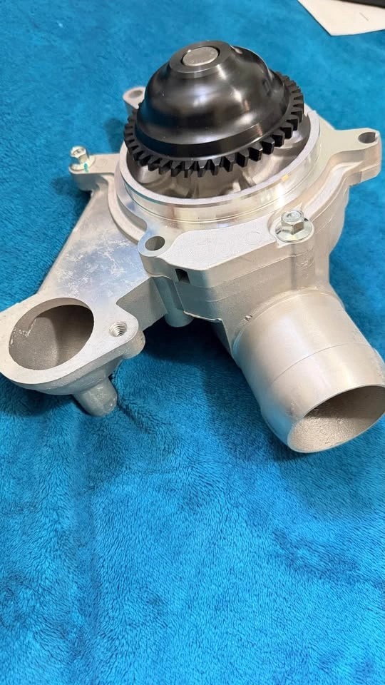 Water Pump Engine for Chevy/GMC Silverado/Sierra 2500HD/3500HD - photo 3