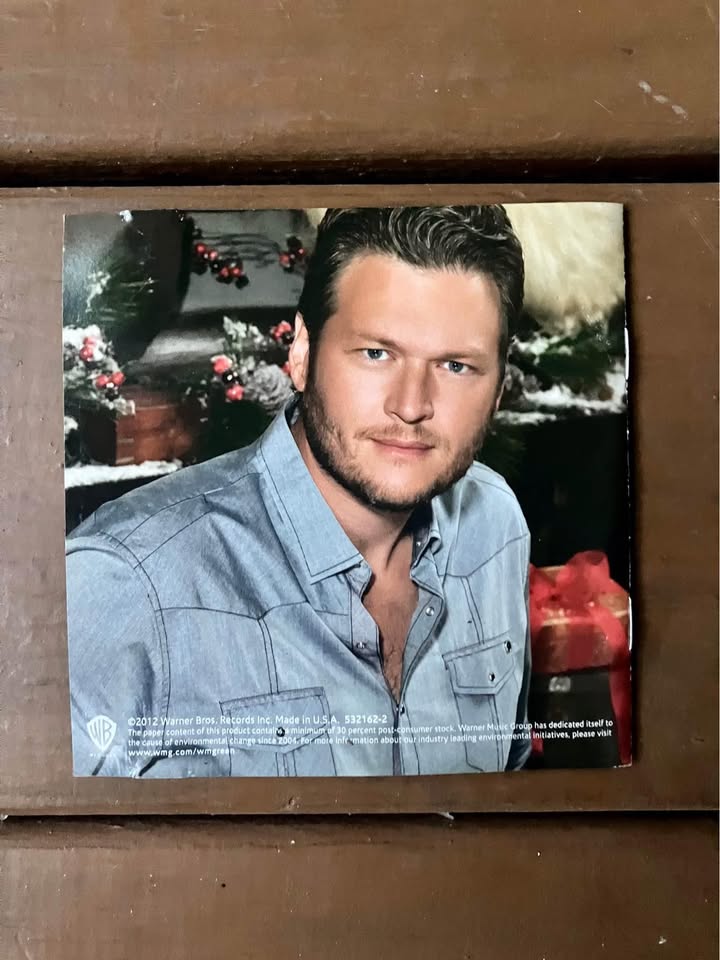 Blake Shelton - Cheers, It’s Christmas CD - photo 3