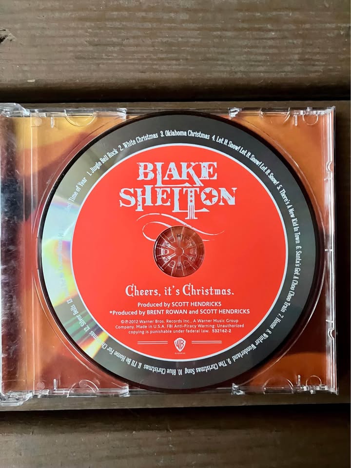 Blake Shelton - Cheers, It’s Christmas CD - photo 4