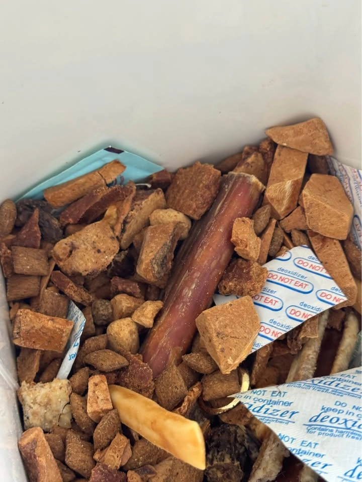Dog treats and water container - photo 2