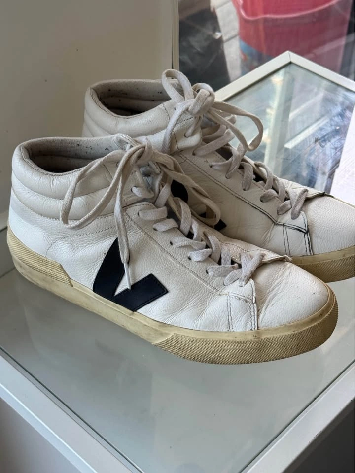 Veja size 9 - photo 2