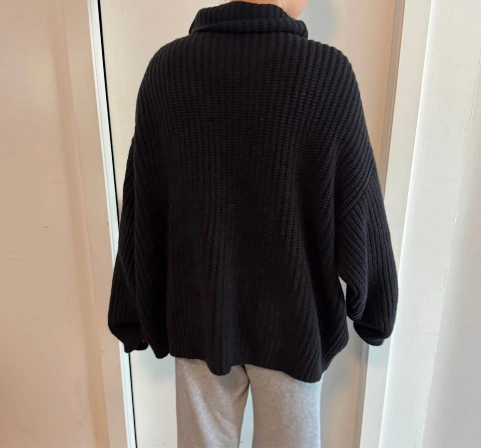 XL and Large Winter Hoodies and Jackets - photo 3
