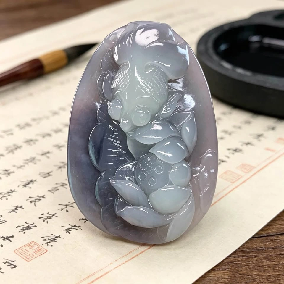Natural Hetian Jade Lotus & Fish Pendant – Purple Gradient - photo 3
